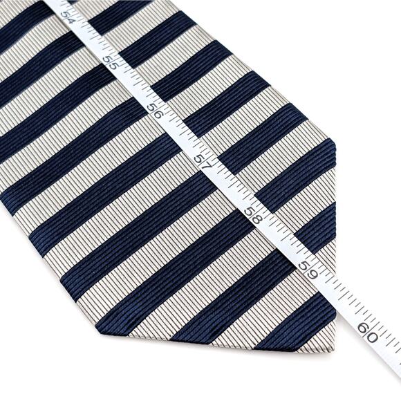 Vintage Hathaway Silk Repp Tie Striped Navy Blue Silver 80s Traditional Preppy - Picture 8 of 8
